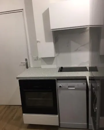 Cosy Quai Dion Bouton דירה