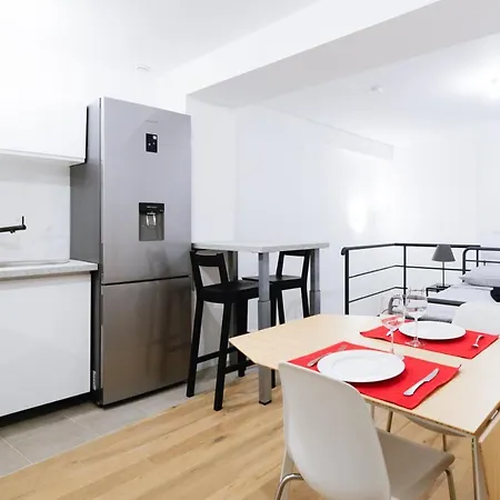 Cosy Quai Dion Bouton Apartment Puteaux