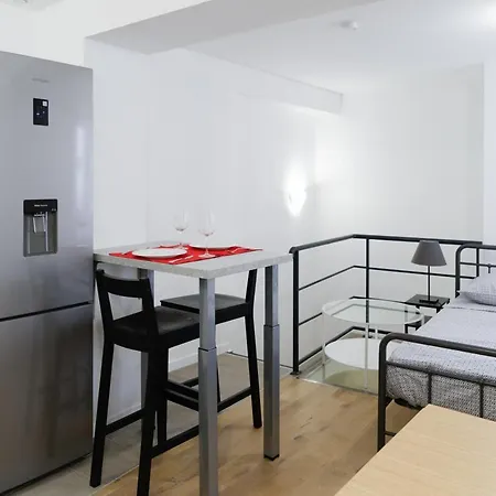 Cosy Quai Dion Bouton Apartment Puteaux